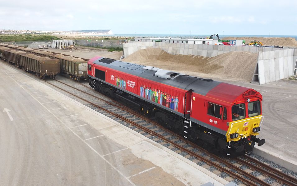 DB Cargo UK freight train transporting aggregates